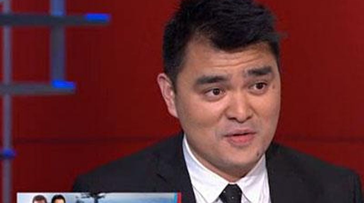 Jose-antonio-vargas-on-rachel-maddowx400