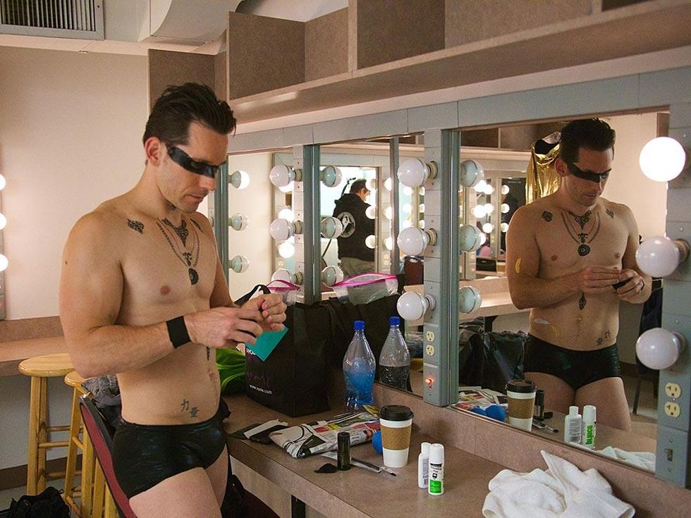 Joseph Goodman makes final preparations.