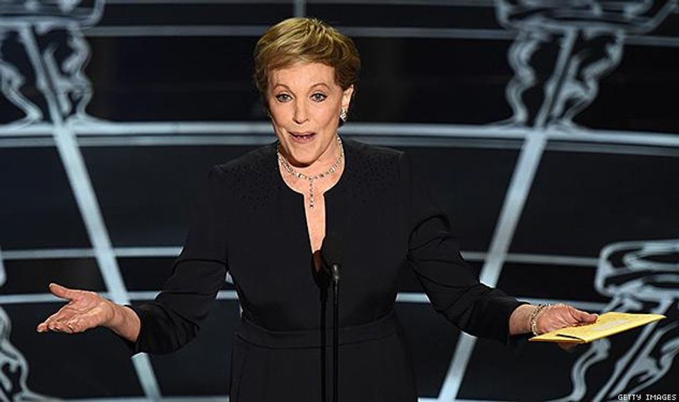 Juliex633-464187998_0