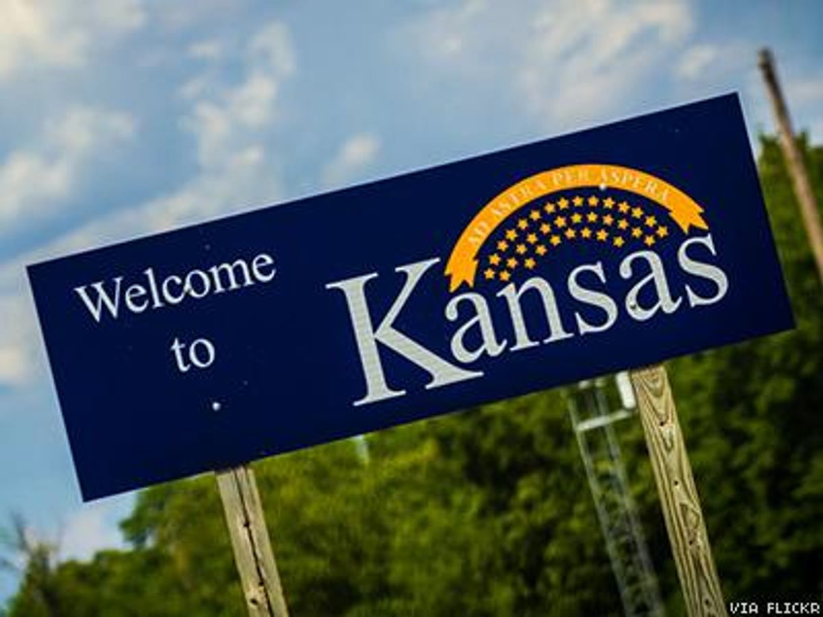 Kansas-road-sign-x400
