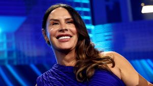 11 of the Best Gay Male Nude Scenes of 2021, According to Experts