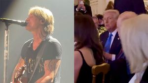 Keith Urban sings Chappell Roan's 'Pink Pony Club' at Mar-a-Lago for Trump