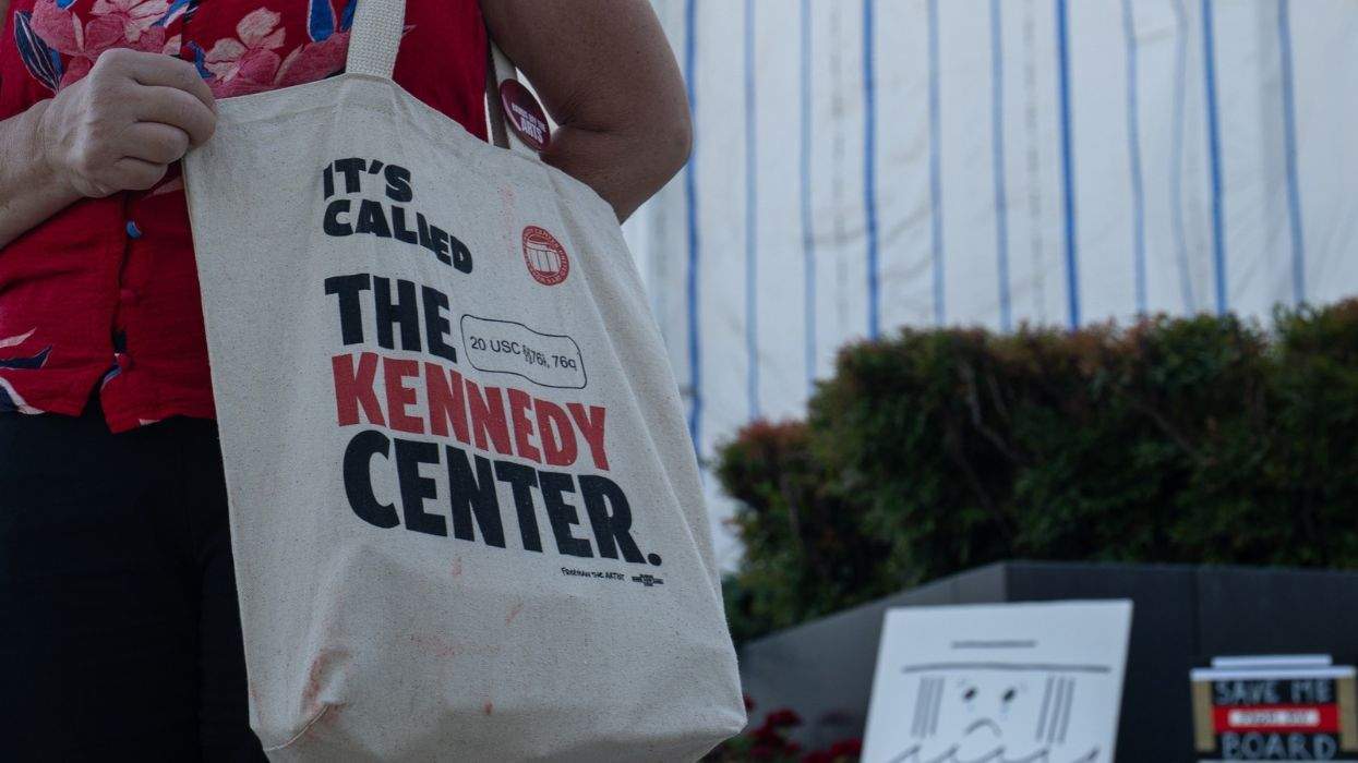 kennedy center tote in front of the kennedy center