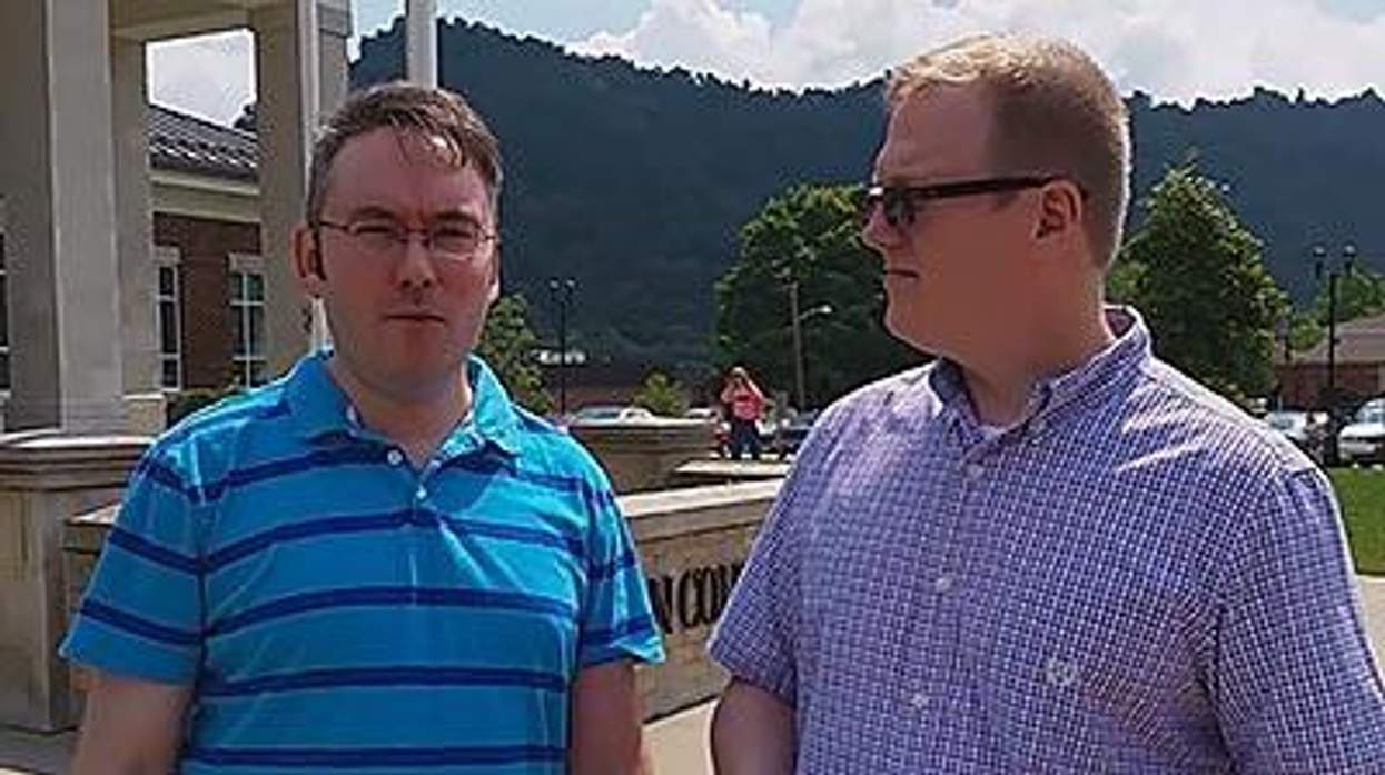 Kentucky-gay-couple-refused-marriage-license-david-v-moorex400_0