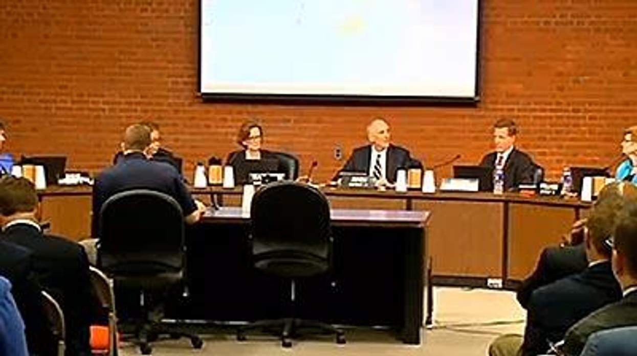 Kentuckys-largest-school-district-adds-trans-protectionsx400