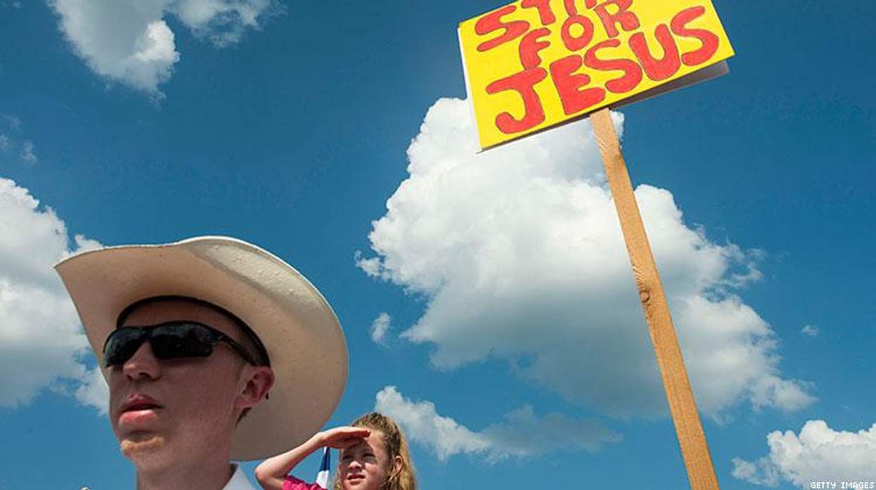 Kim Davis supporters rally.