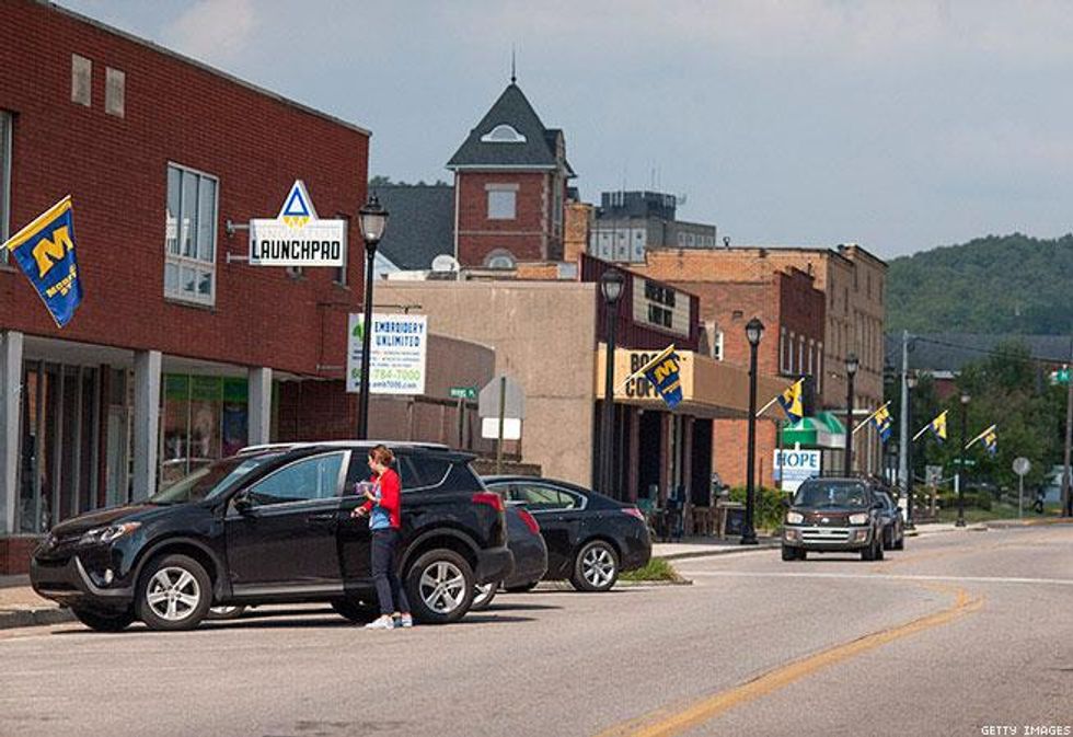 Kim-davis-timeline-07