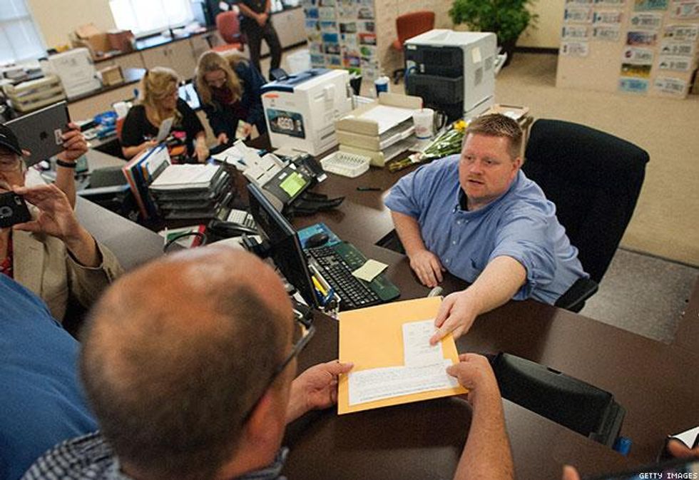 Kim-davis-timeline-15