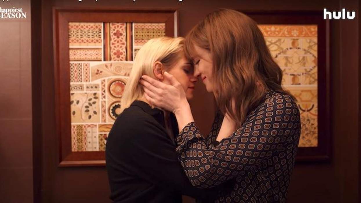 Kristen Stewart and Mackenzie Davis