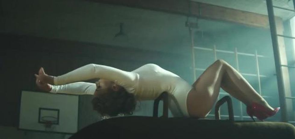 _kylie-miogue-sexercise-x633_0