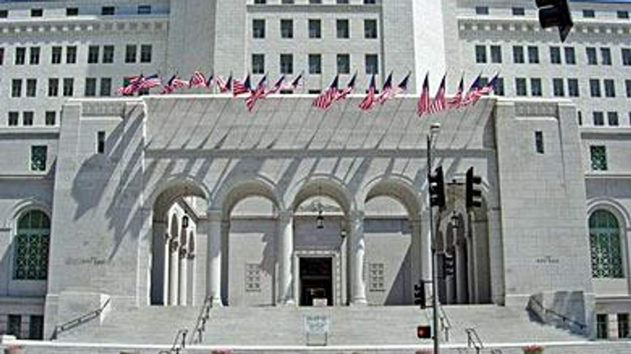 La_cityhallx390