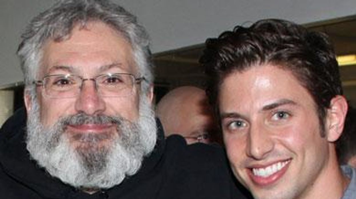 Lacageauxfollesmain_0