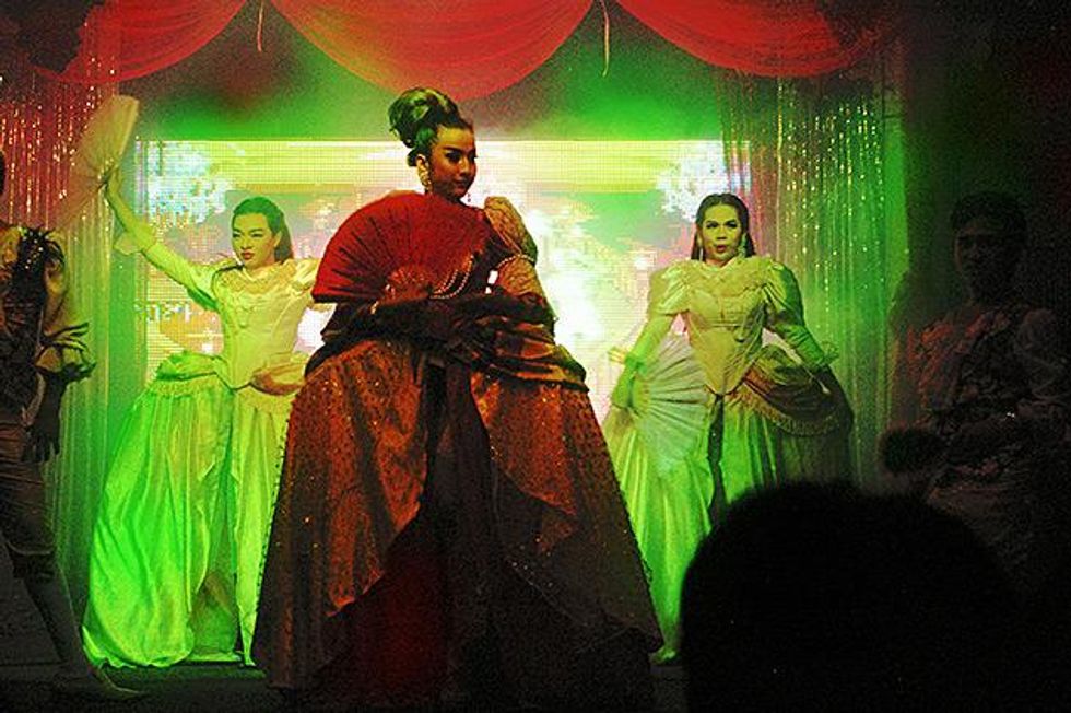 Lady-boy-show-146x633_0