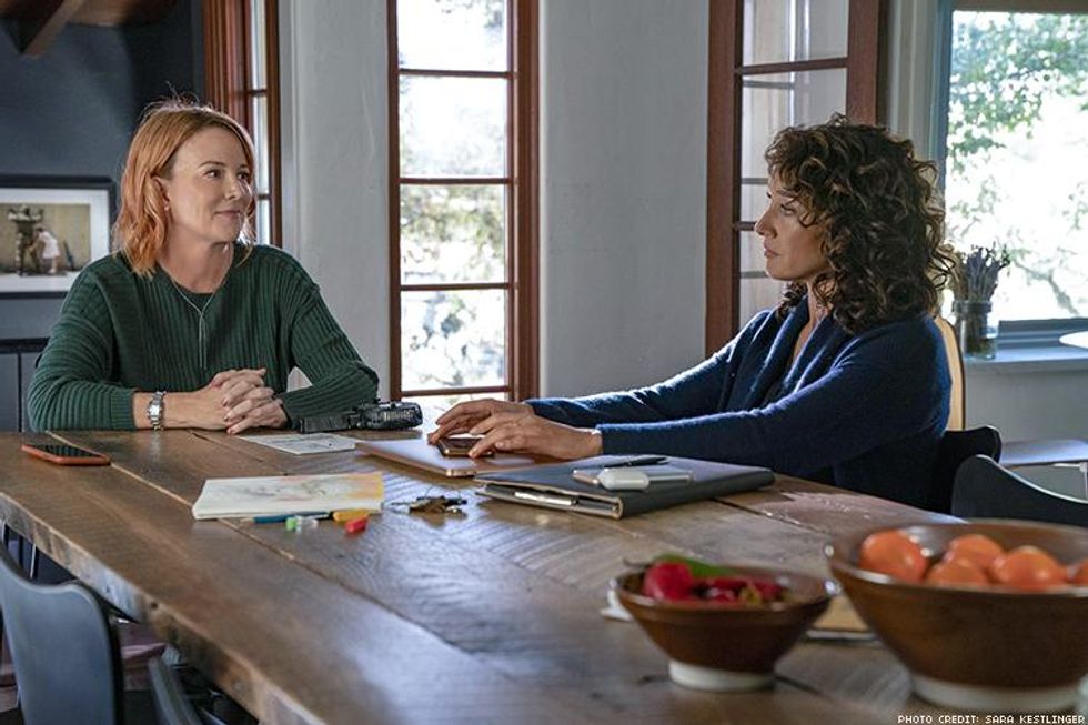 Laurel Holloman, Jennifer Beals