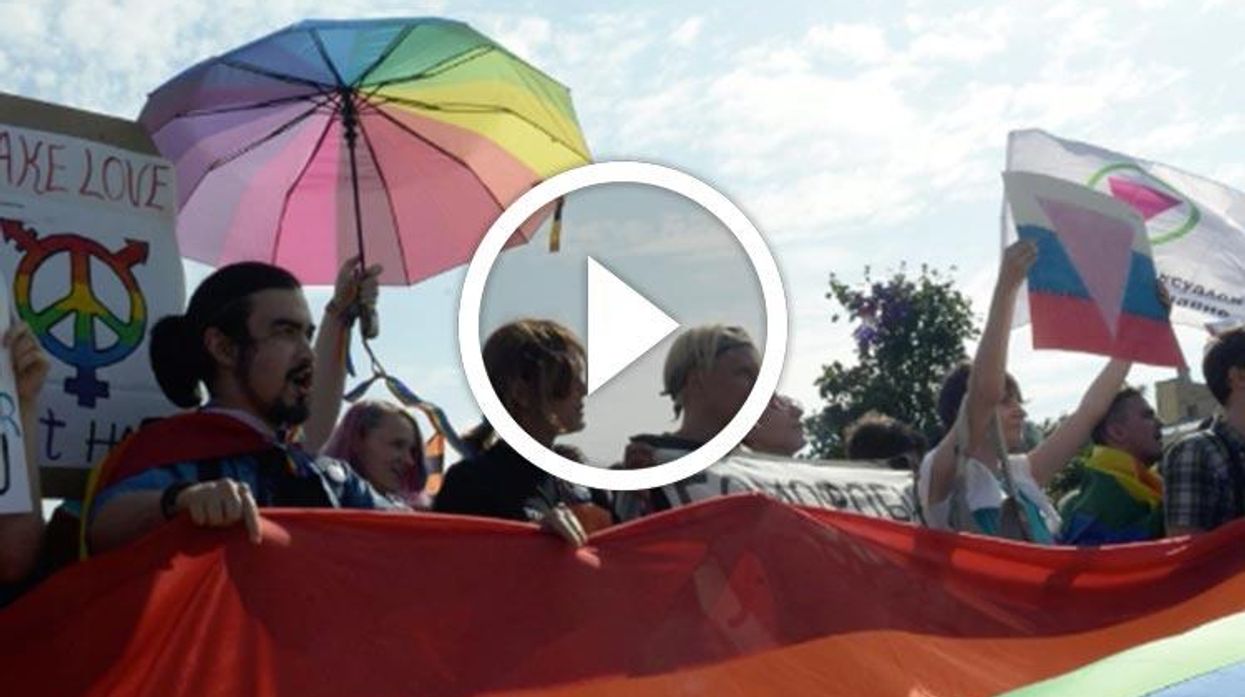 LGBT Russians Hold Rogue Pride Celebration in Saint Petersburg