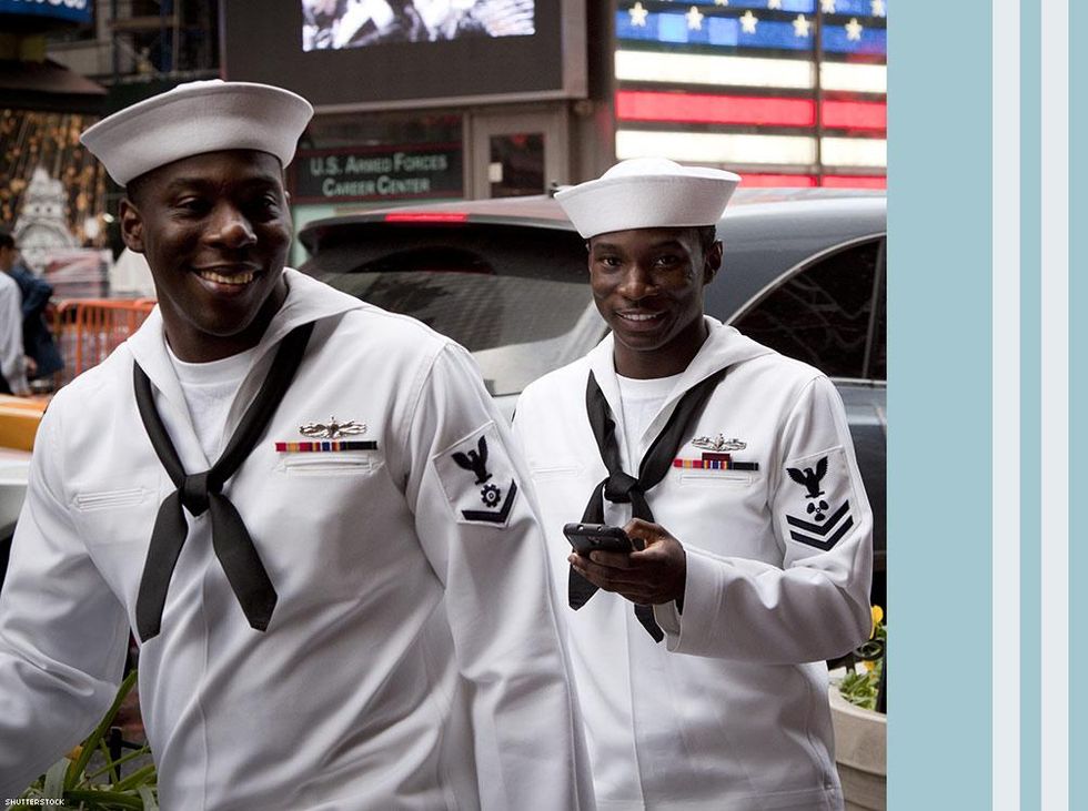 Light blue with white stripes on left = sailor. Light blue with white stripes on right = looking for a sailor.