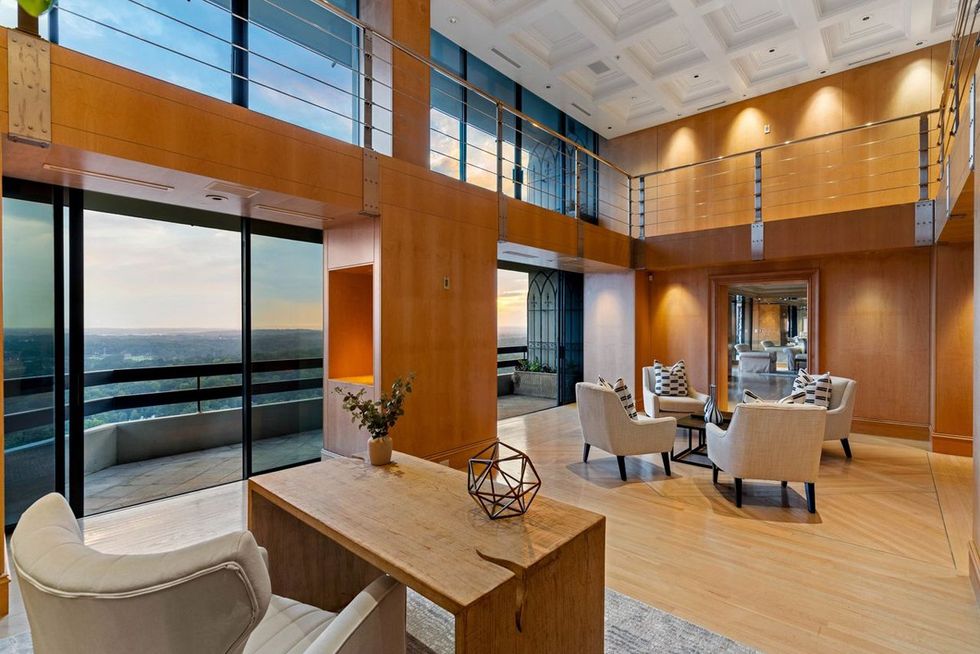 Look Inside Elton John Peachtree Condo Atlanta Sold Sothebys