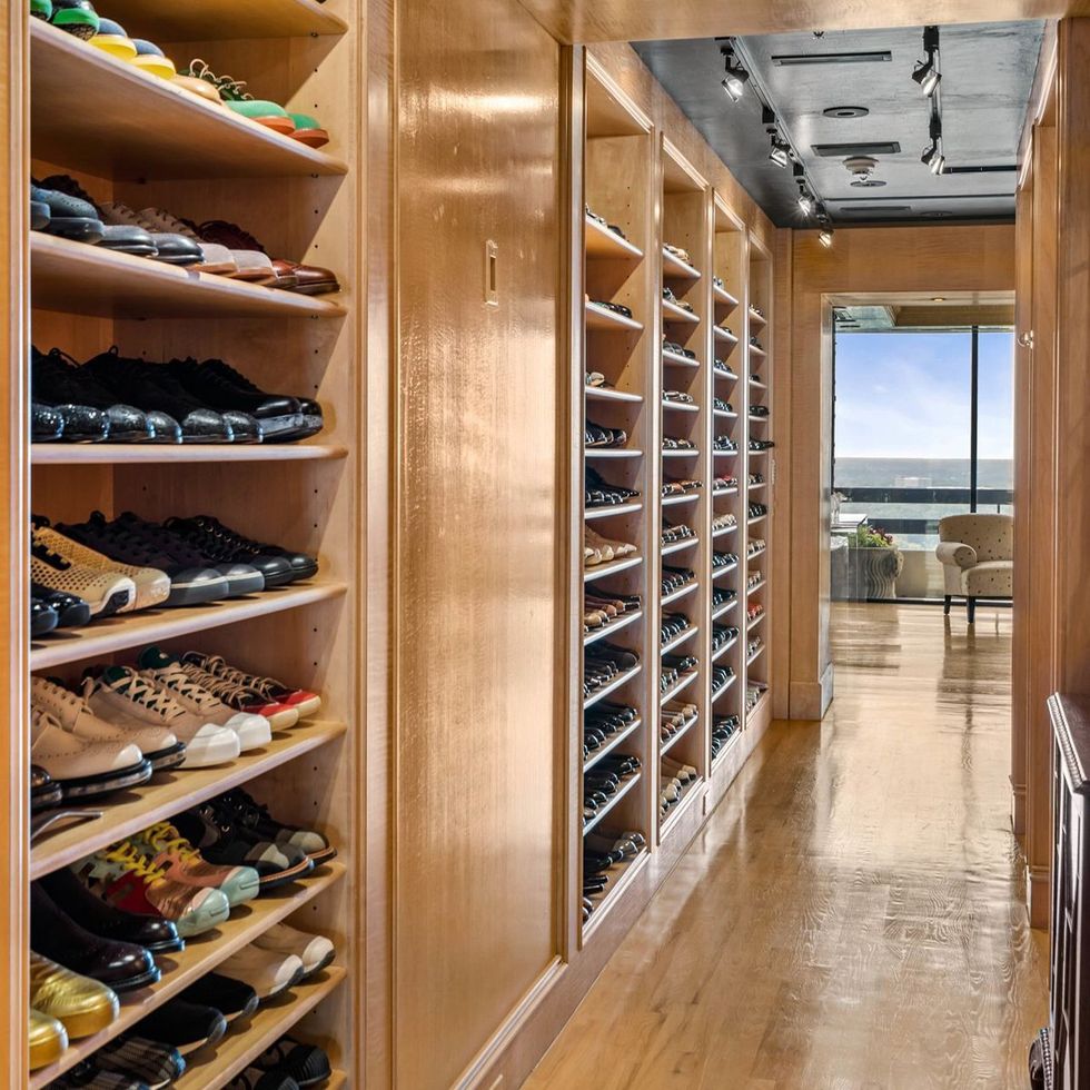 Look Inside Elton John Peachtree Condo Atlanta Sold Sothebys