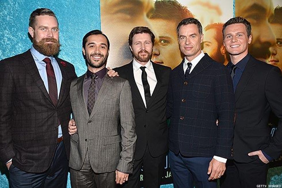 Looking_premierex633_0