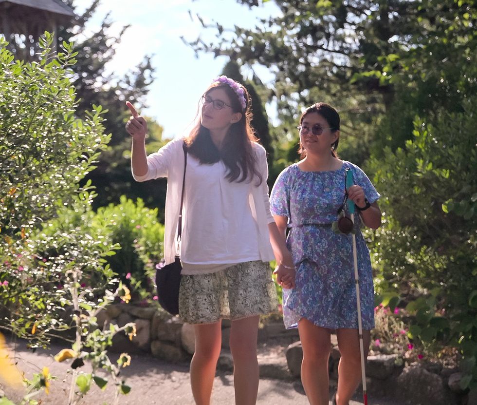 love on the spectrum Pari Kim and Tina Zhu Xi Caruso