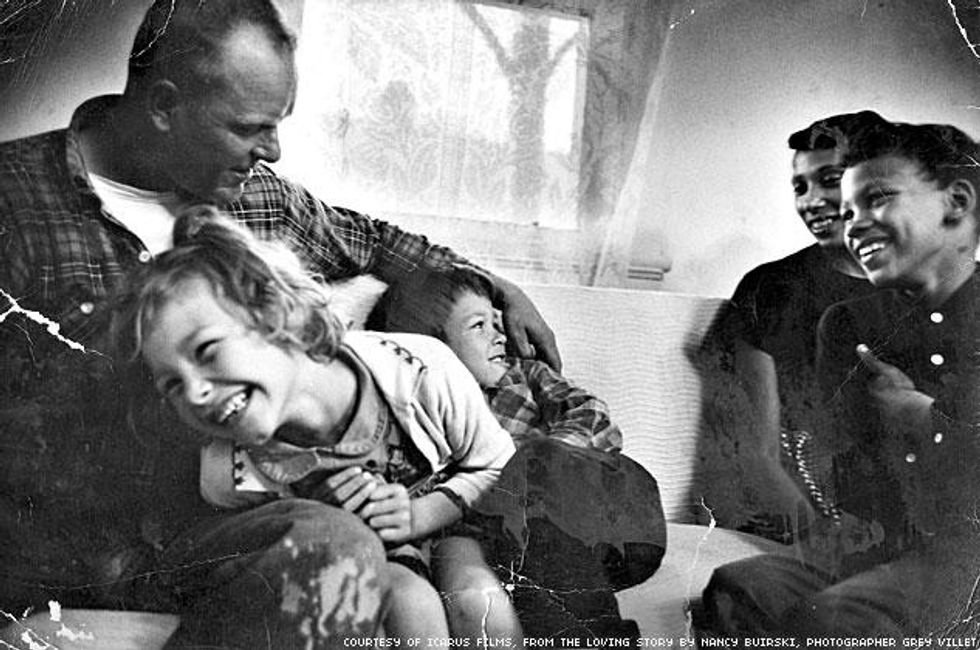 Lovingfamily_icarusfilms_greyvilletx633_0