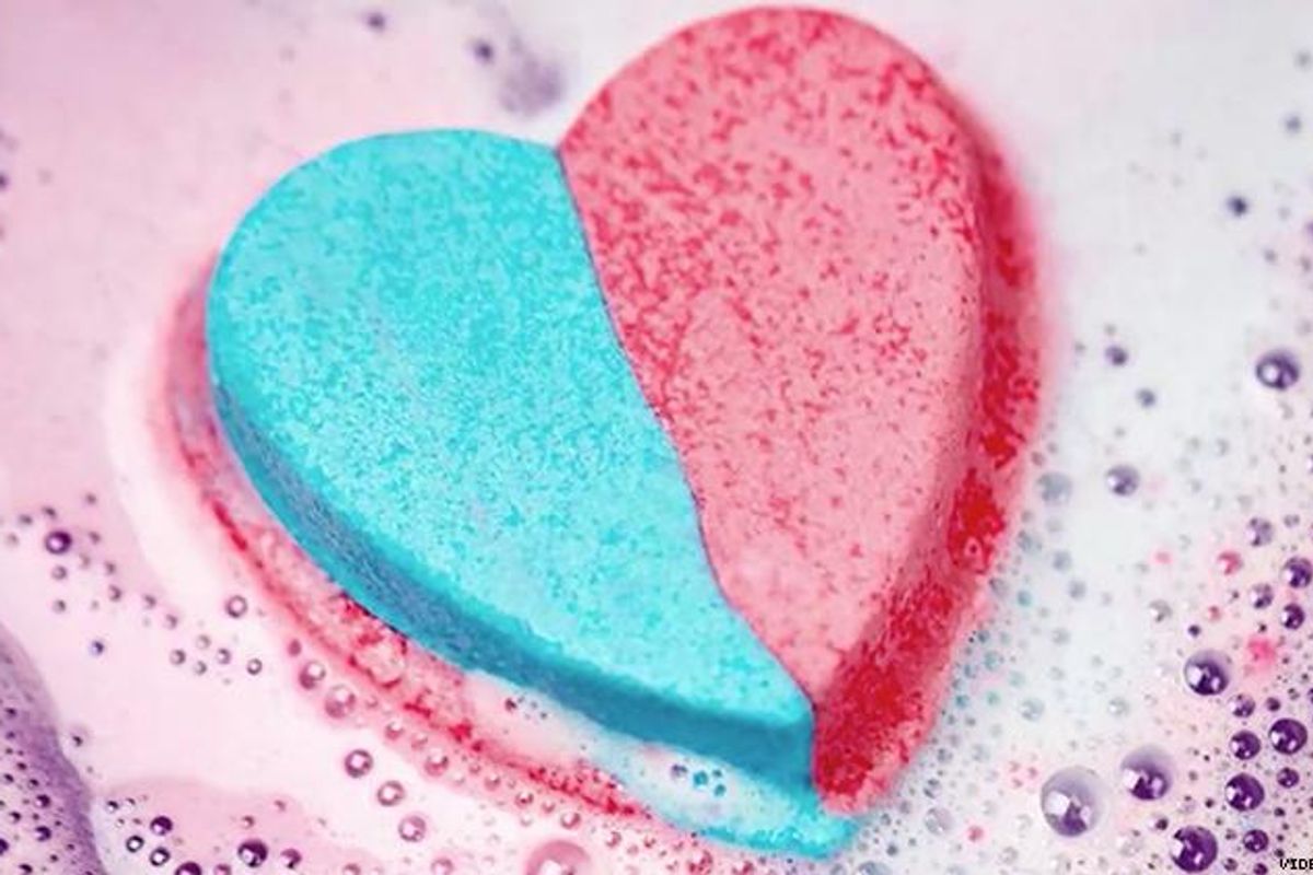 Lush Releases New Trans Bath Bomb