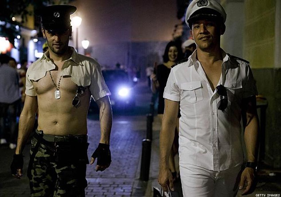 Madrid_soldier_sailorx633_0