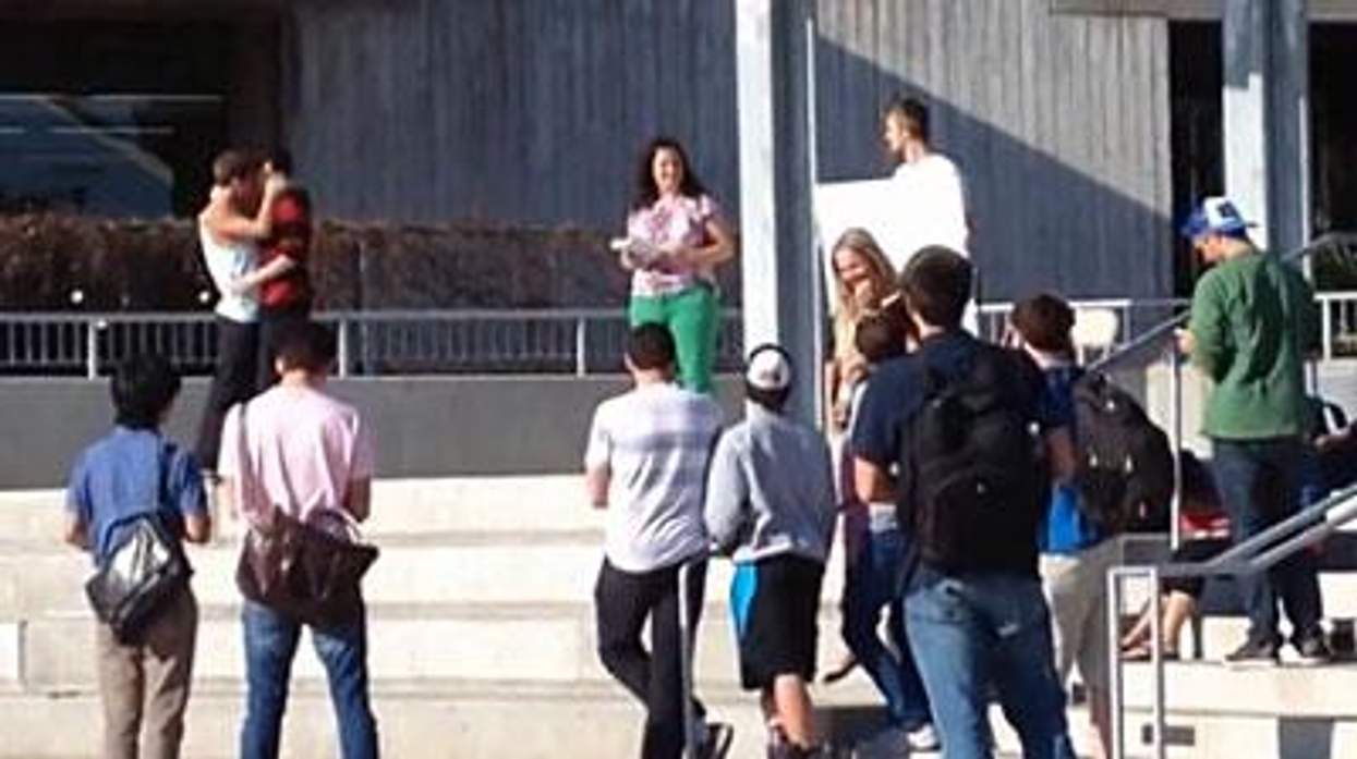 Make-out-sessionx400_0