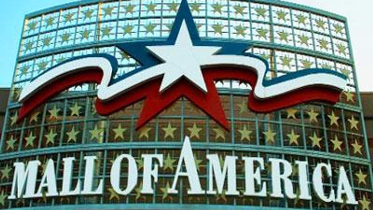 Mallofamericax400_advocate_0