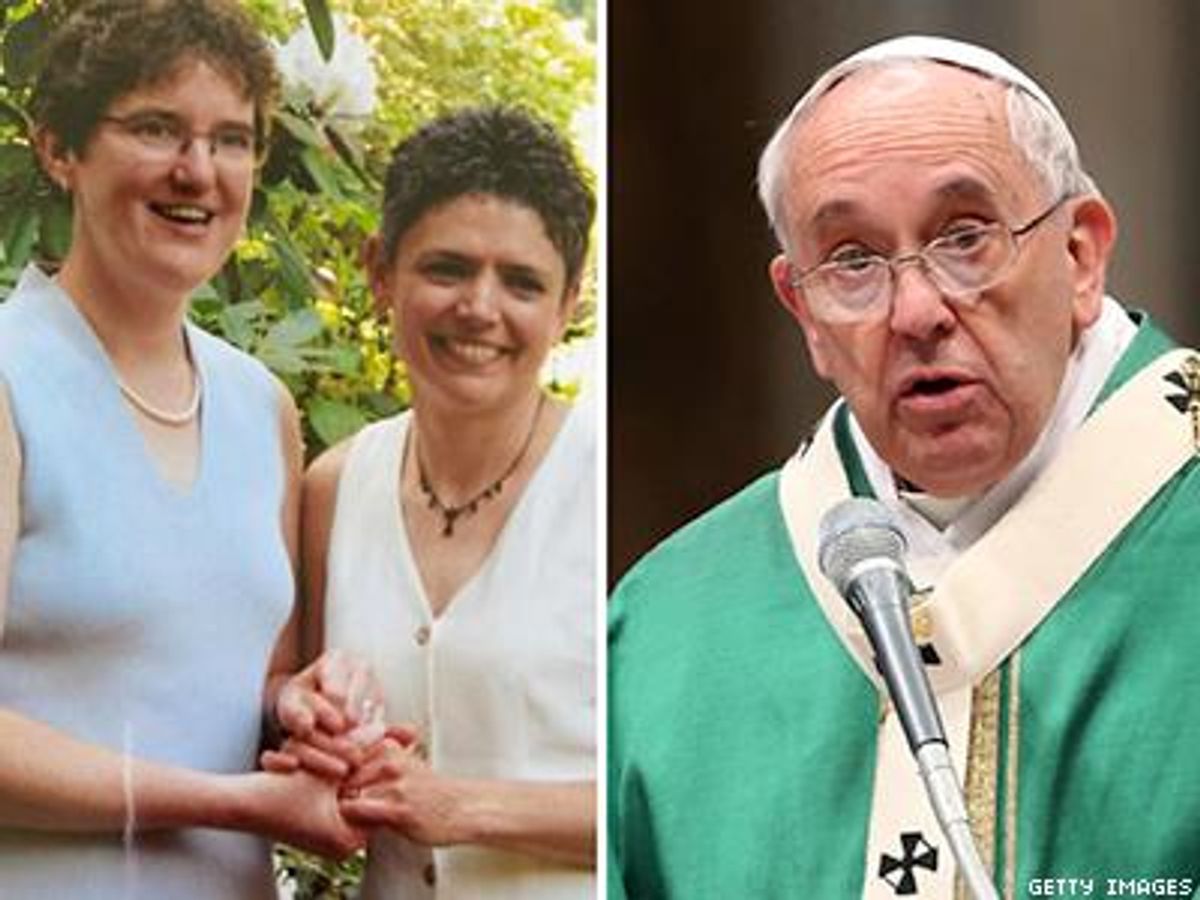 Margie-winters-and-andrea-vettori-and-pope-francis-x400