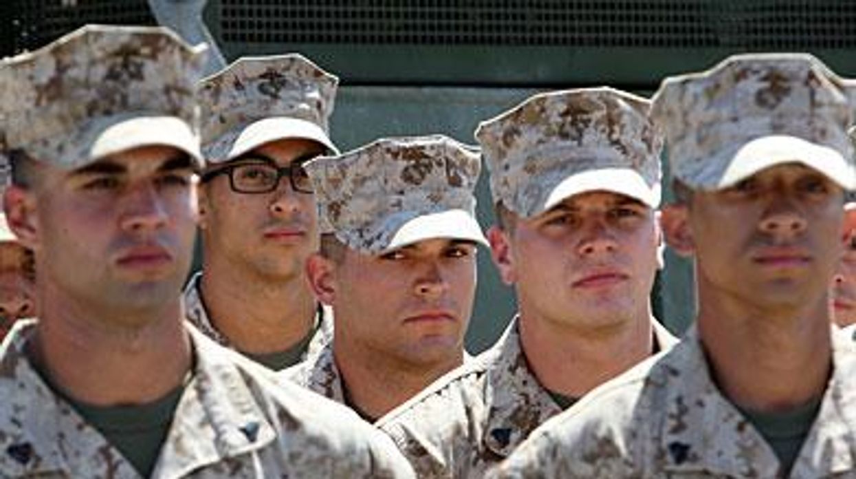 Marines-and-sailors-maintain-formation