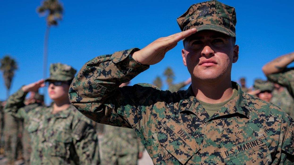 marines saluting