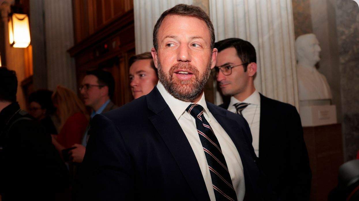 markwayne mullin walking through congress