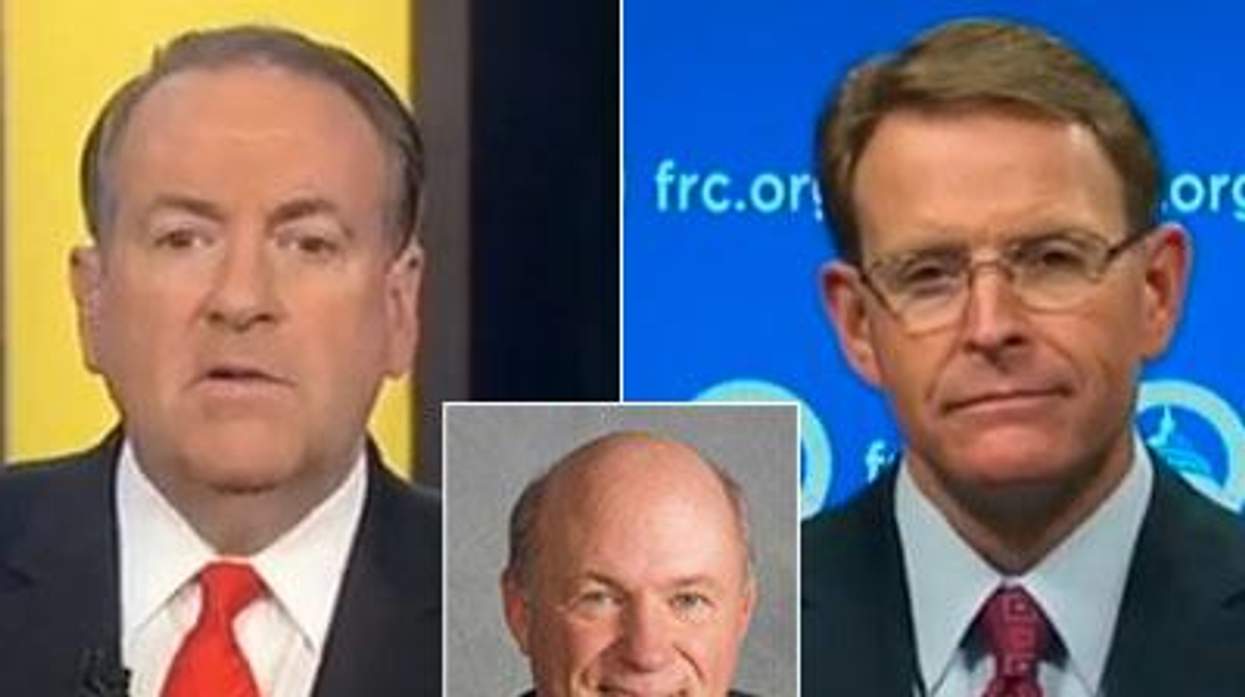 Mike-huckabee-and-dan-cathy-went-after-dan-cathy-x400