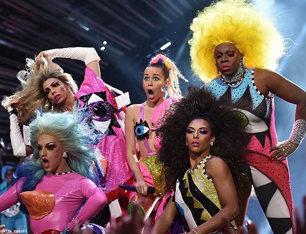 Miley Cyrus performs with Drag Race queens and LGBTQ youth. (2015)