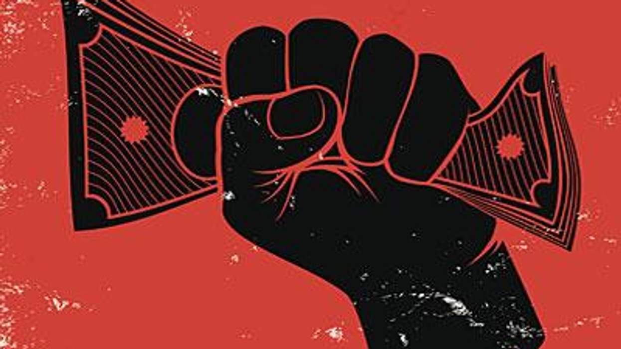 Money_fight_fistx400