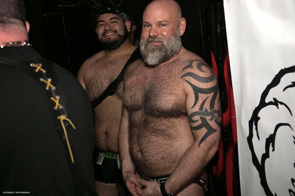 Motorboot: Mr Leatherbear. See link below for more.