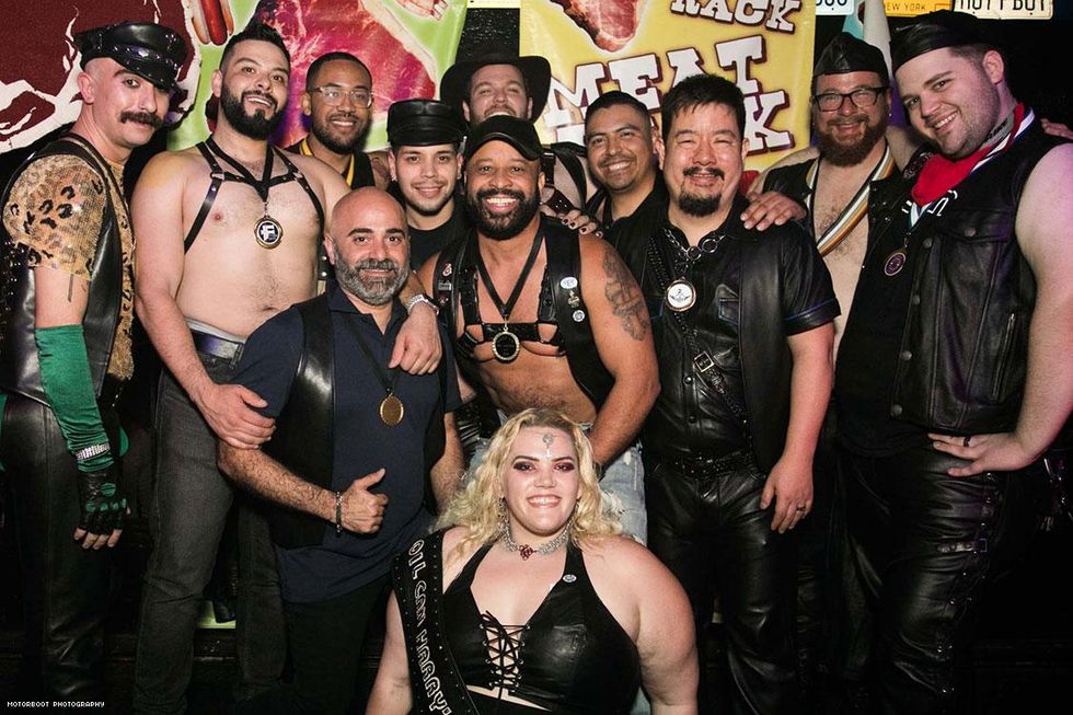 Motorboot: Mr Oil Can Harry Leather. See link below for more photos.