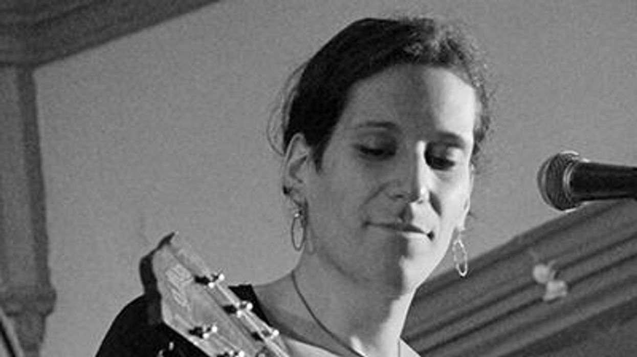 Mya-adriene-byrne-x400