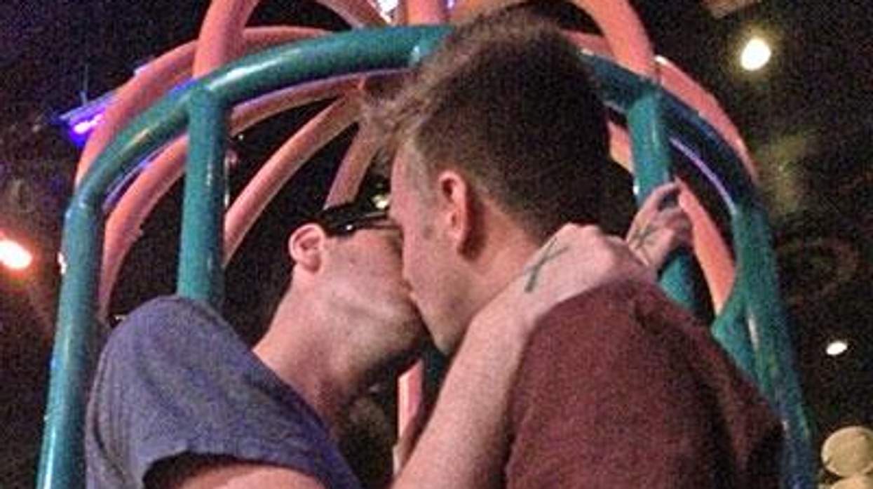 Myrtle-beach-kiss-in-x400d