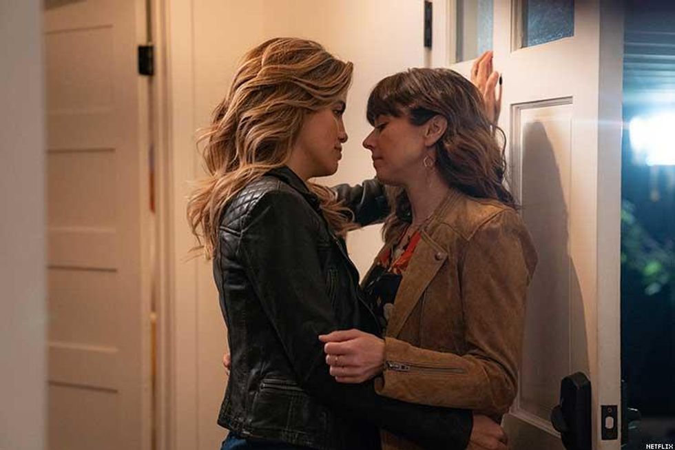 Natalie Morales and Linda Cardellini