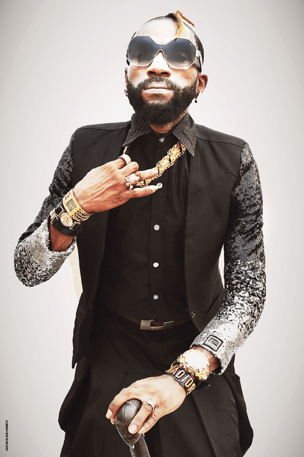 New Sapeurs Photography Explores Dandy Activism Among Congolese Men