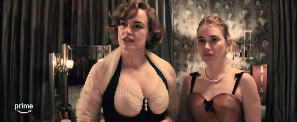 Nina Hoss and Imogen Poots in 'Hedda'