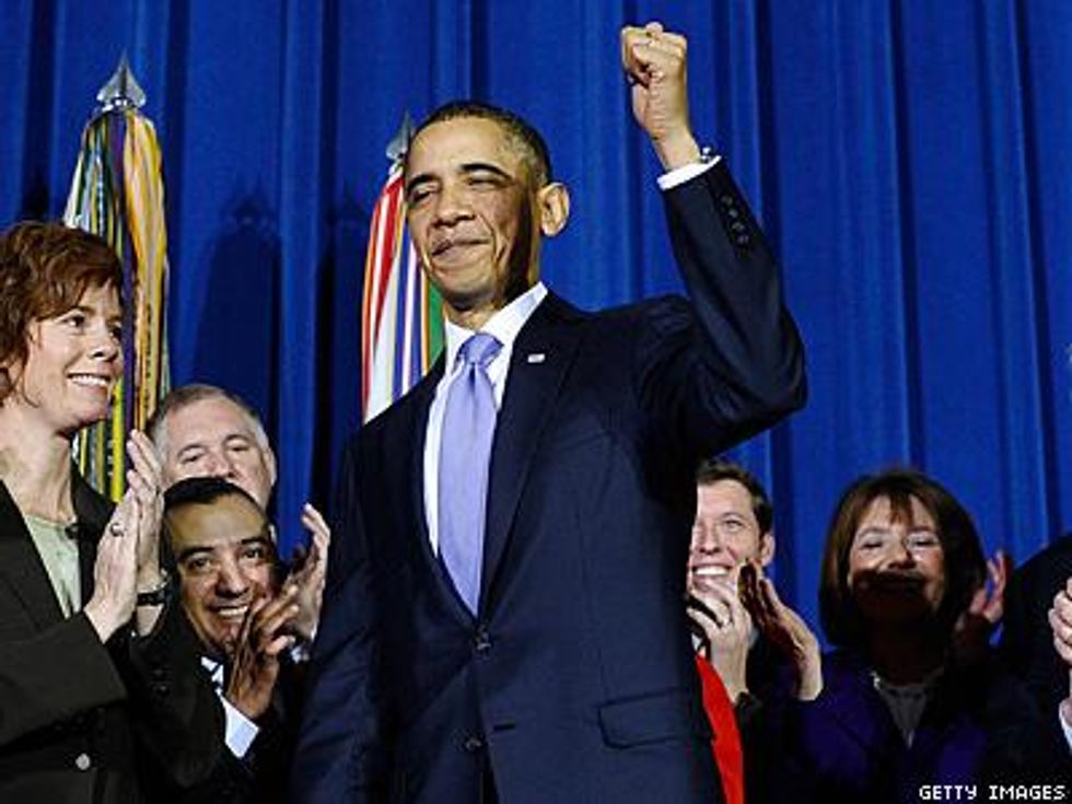 Obama_signs_dadt_201112x400