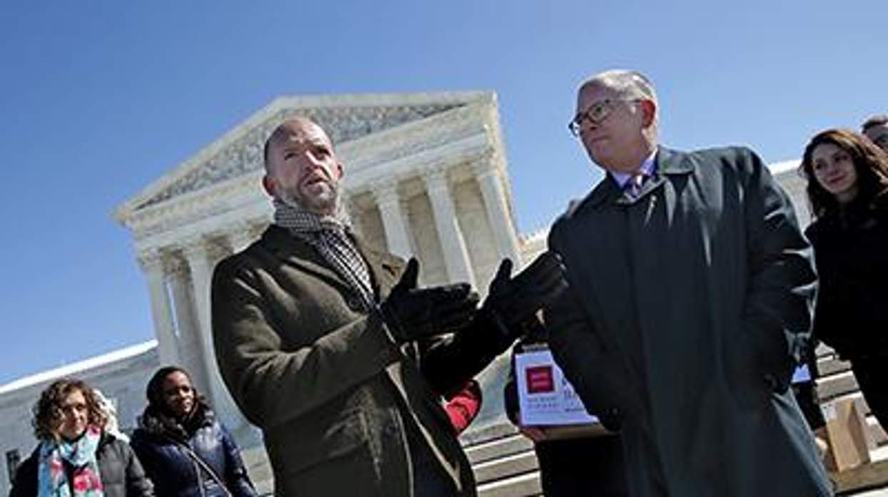Obergefell-supreme-court-x400