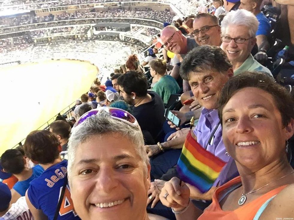 OK, ladies: Mets or Padres?