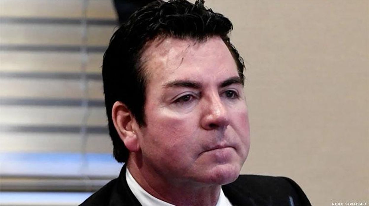 Papa Johns Founder Resigns