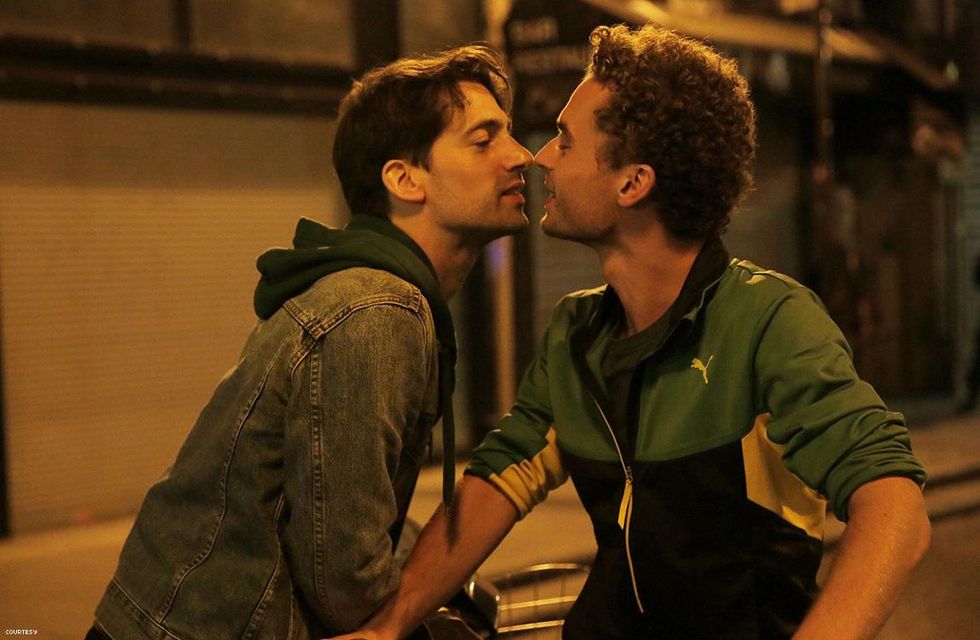 Paris 05:59: Theo & Hugo