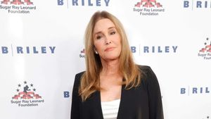 Caitlyn Jenner tells right-wing podcast she's 'a hypocrite' to accept 'Woman of the Year' award