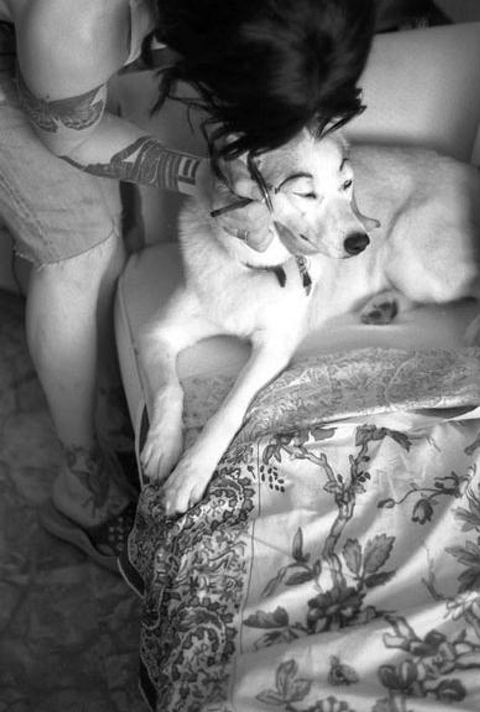 Pete-burns-making-up-winnie-bogliasco-2005